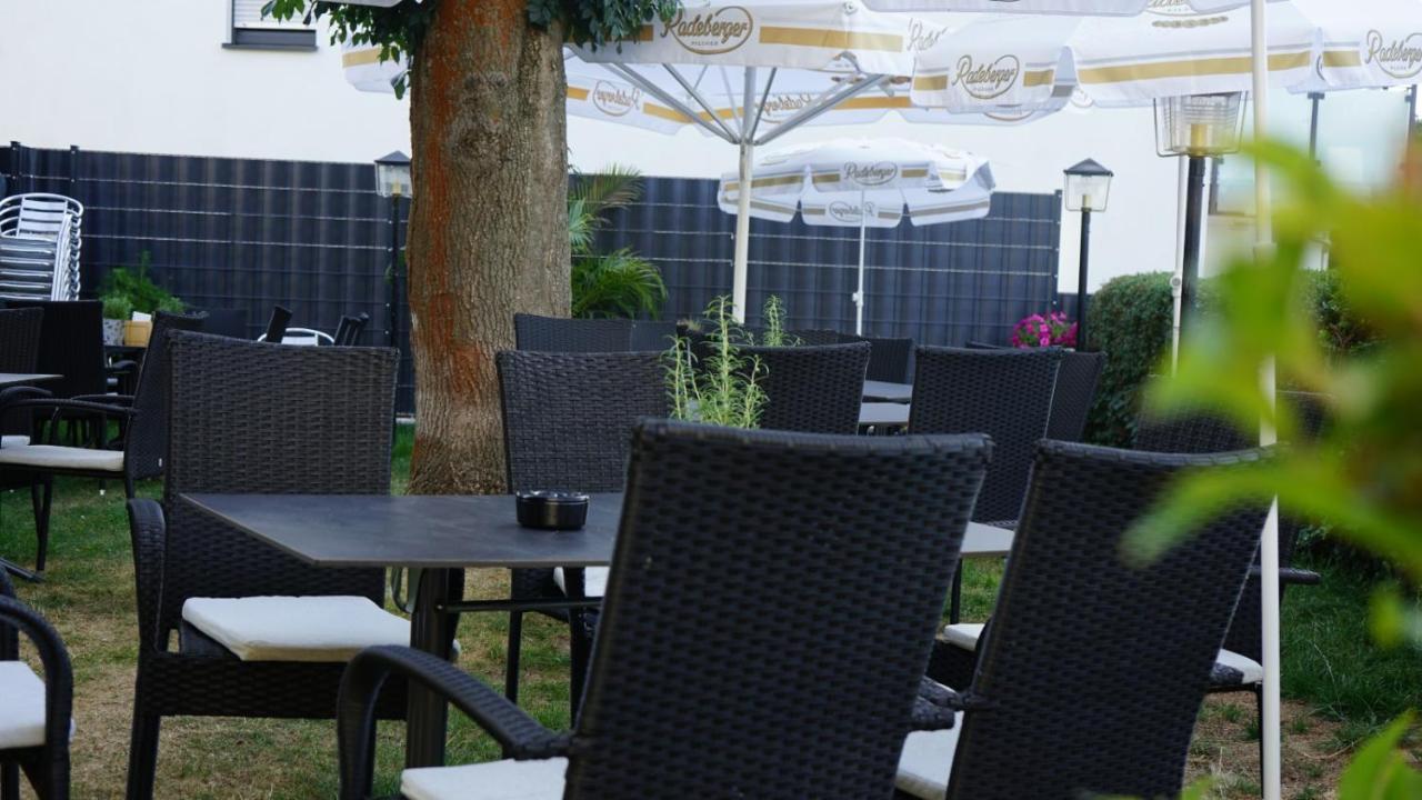 Gasthaus Schoene Aussicht Usingen Exteriör bild